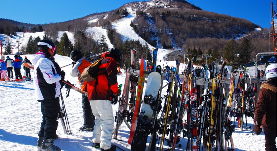 7 Best Places to Go Skiing Near NYC Featured Image